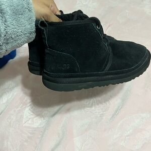 Black UGGS  Boots